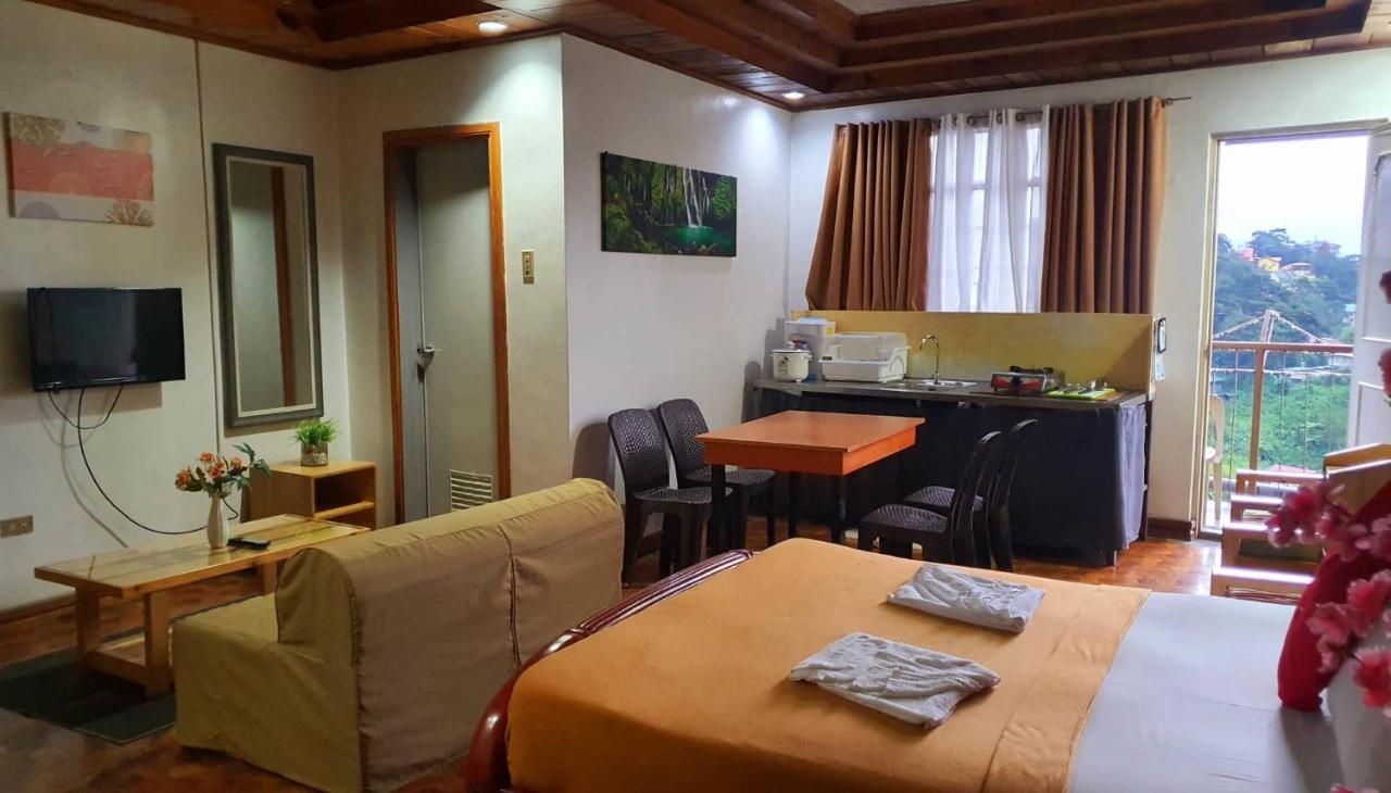 バギオ Twentyfour- Seven Transient House Bed & Breakfast エクステリア 写真