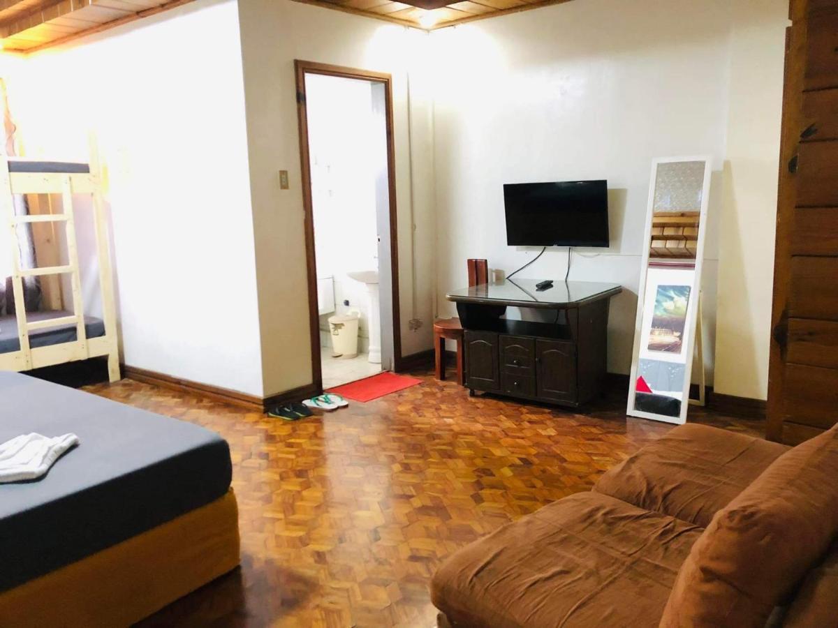 バギオ Twentyfour- Seven Transient House Bed & Breakfast エクステリア 写真